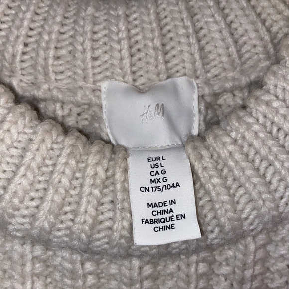 H&M Fringe Sweater - Picture 2 of 2